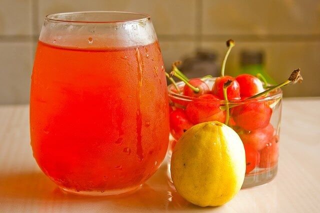 fresh-cherry-lemonade