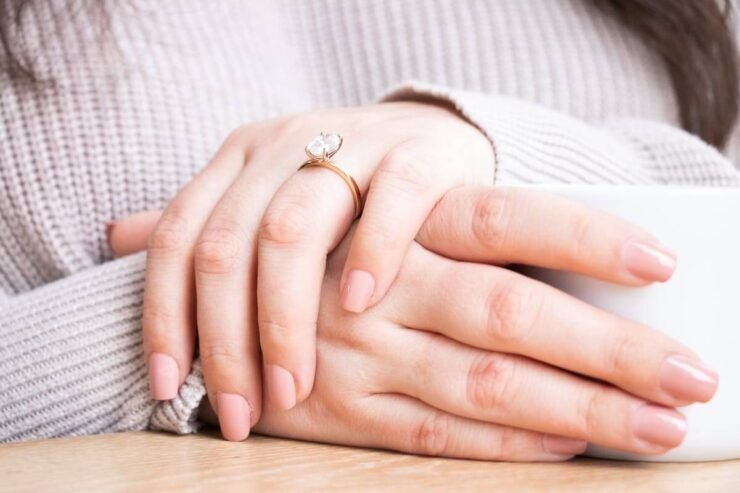 How to Apply a French Manicure